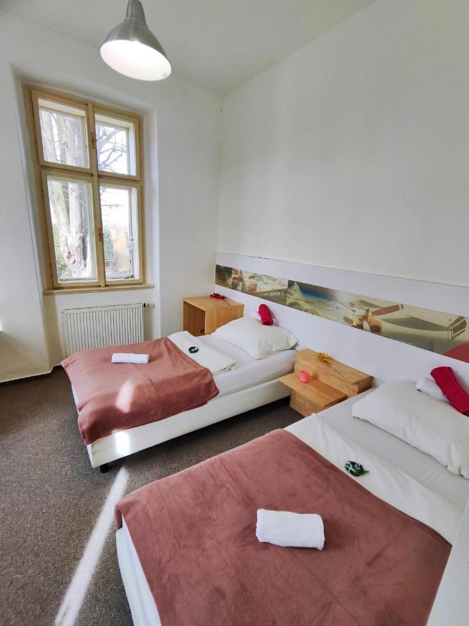 Hotel Stara Skola Mezna Экстерьер фото