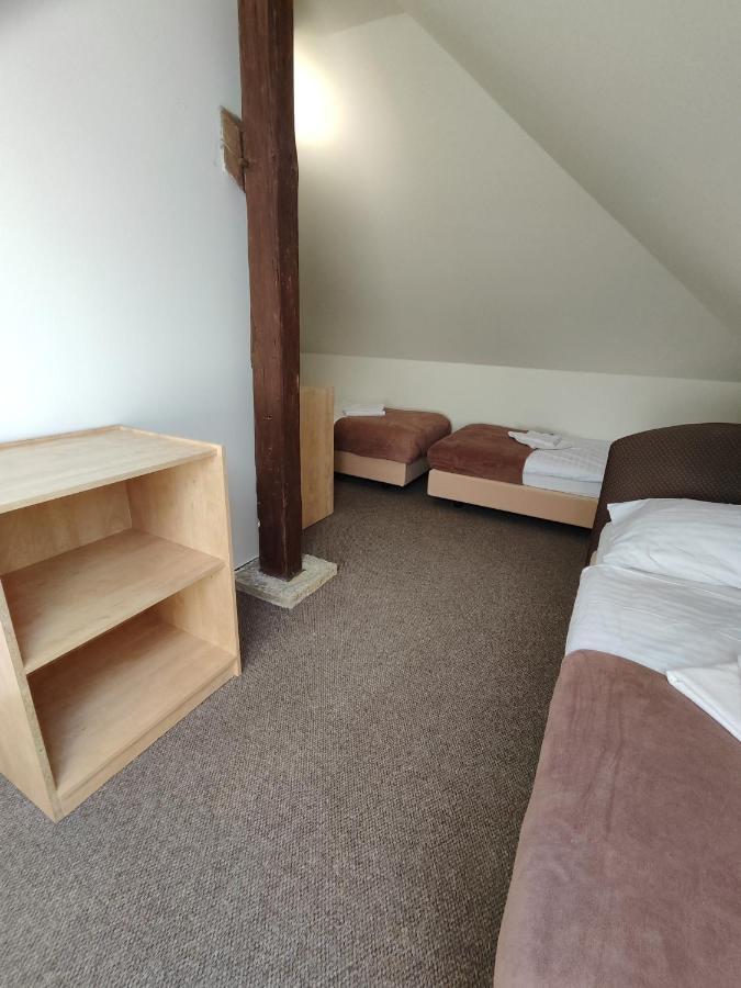 Hotel Stara Skola Mezna Экстерьер фото