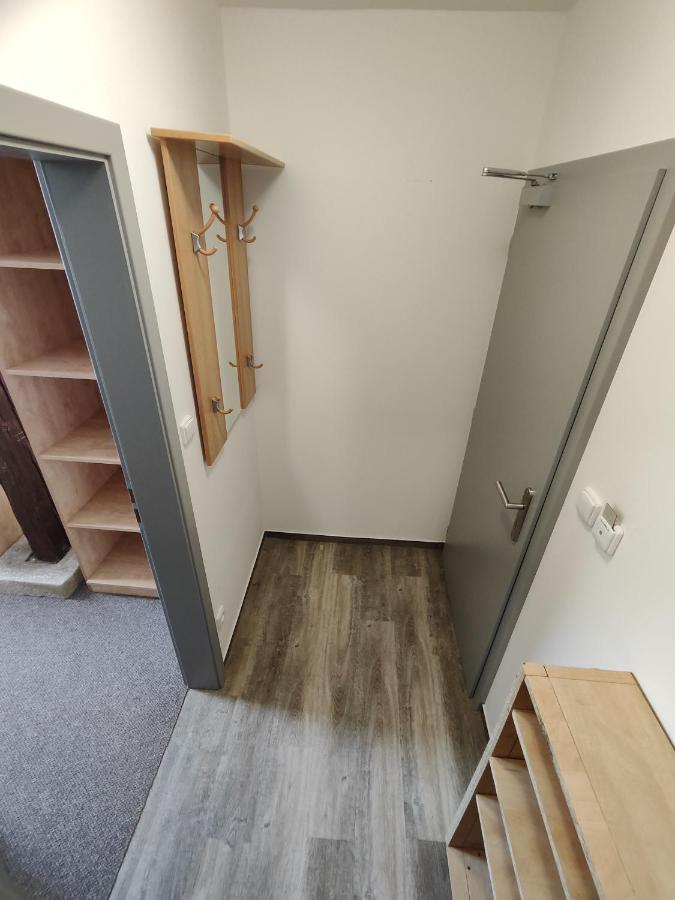 Hotel Stara Skola Mezna Экстерьер фото