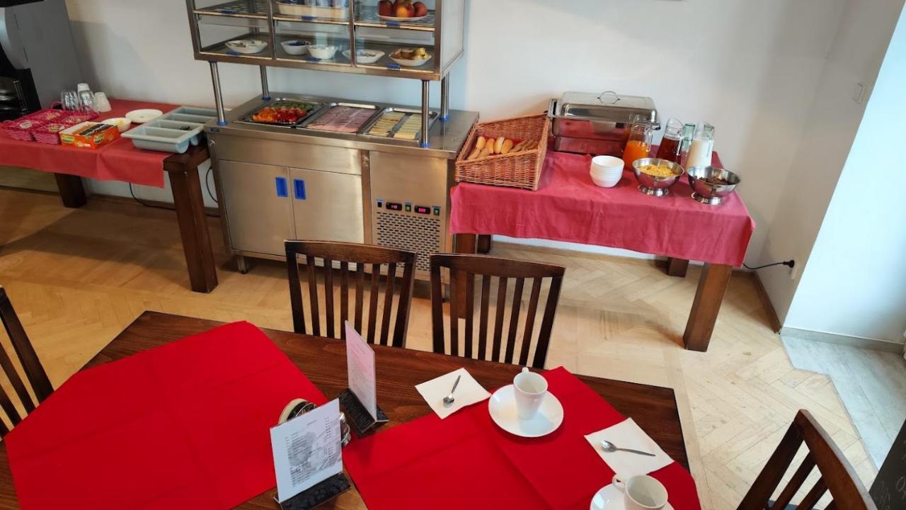 Hotel Stara Skola Mezna Экстерьер фото