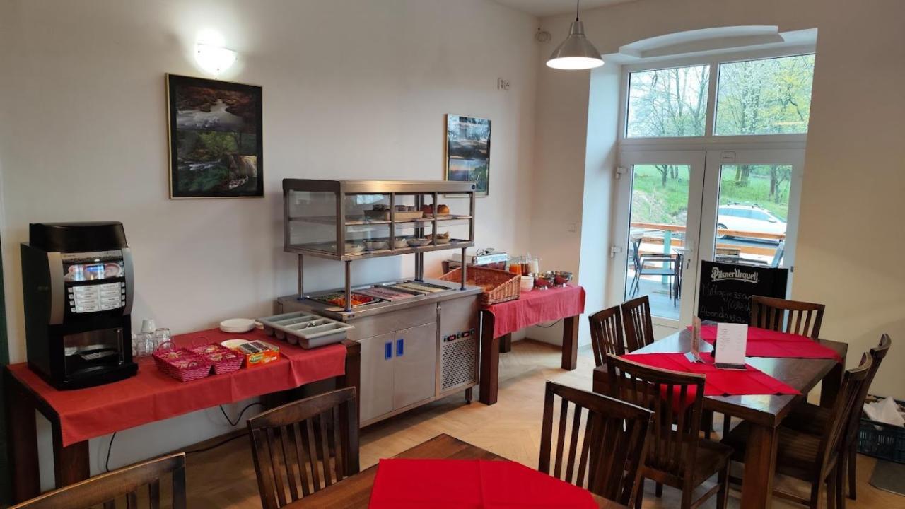 Hotel Stara Skola Mezna Экстерьер фото